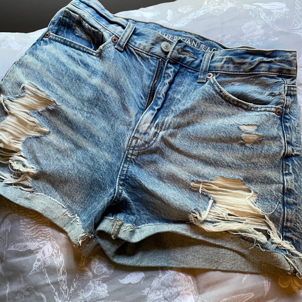 American Eagle mom shorts
